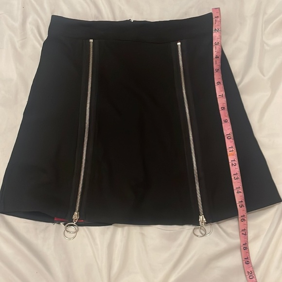 Hot Topic Black & Red Stripe Zipper Insert Skirt With Pockets - Picture 6 of 9